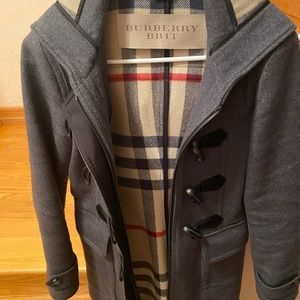 Burberry women’s duffel coat in grey. Size US 4.